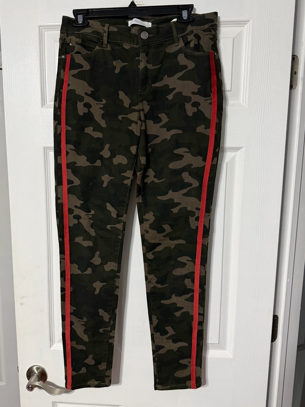 Women’s Skinnygirl Camo Skinny Pants with Red Tuxedo Side Stripe
